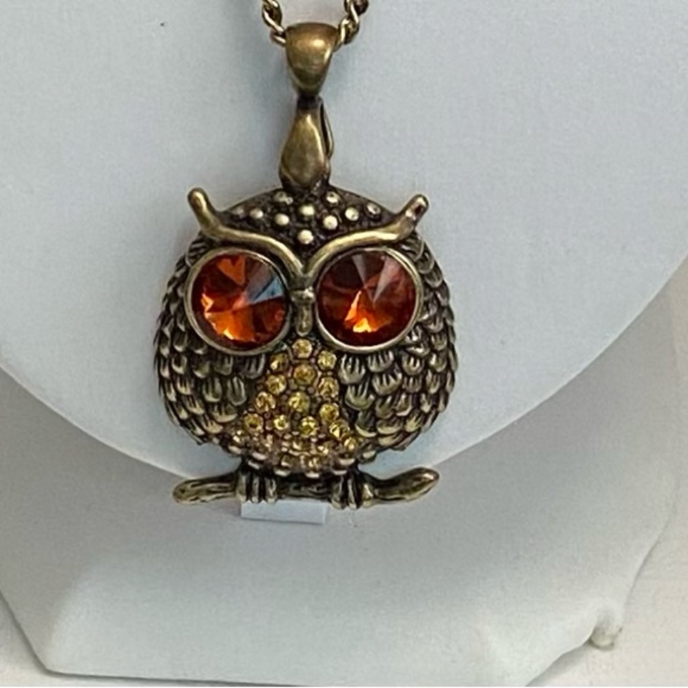 NEW Beautifully detailed Brass Owl Pendant